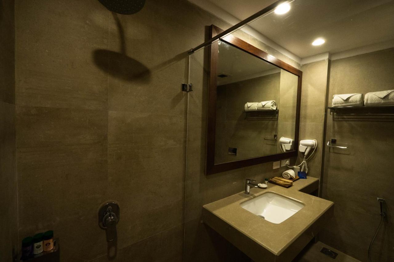 ซีเชลล์ เนล Hotel Lakshmanpur ภายนอก รูปภาพ